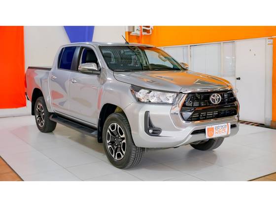 TOYOTA HILUX 2.8 D-4D TURBO DIESEL CD SRV 4X4 AUTOMÁTICO TOYOTA HILUX 2.8 D-4D TURBO DIESEL CD SRV 4X4 AUTOMÁTICO